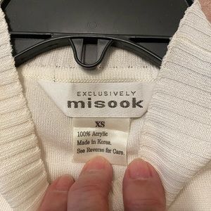 Beautiful Misook tonic style top.